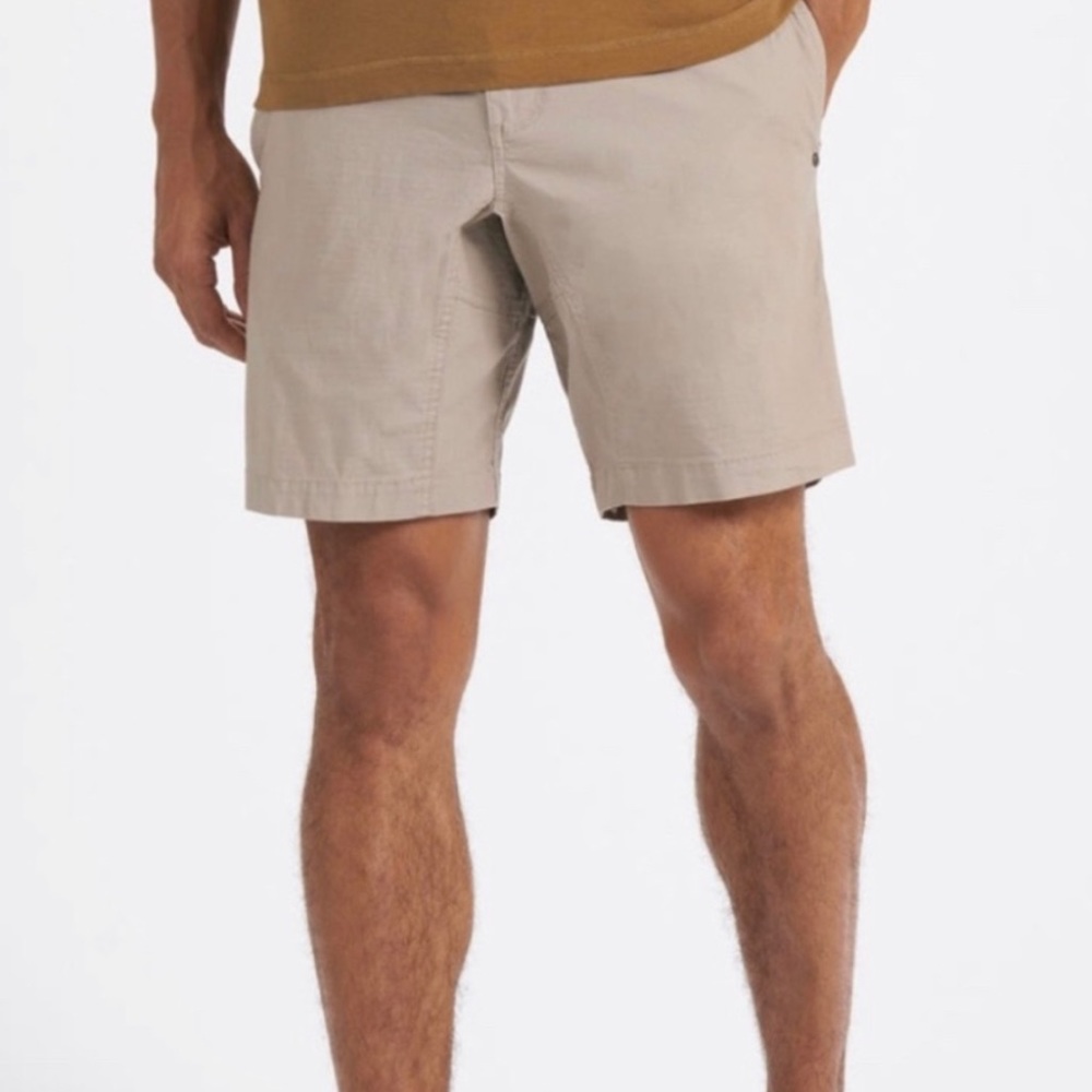 Vuori mens Ripstop Short size medium